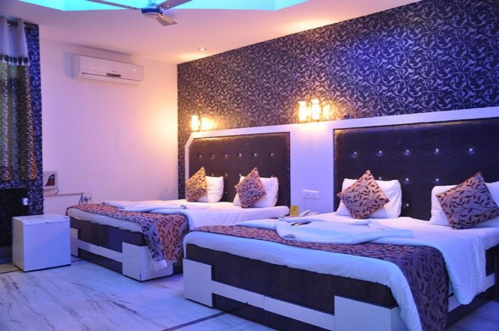 Akash Continental Hotel Rishikesh Exterior photo